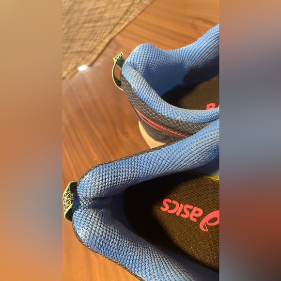 Women’s ASICS Gel Venture …size 8.5 - Picture 9 of 12